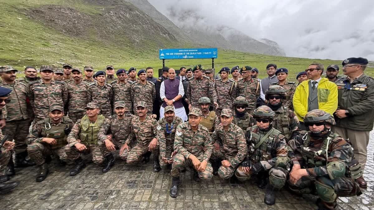 कारगिल विजय दिवस पर राजनाथ सिंह की पाकिस्तान को कड़ी चेतावनी , हर दुस्साहस का जवाब आपकी कल्पना से भी परे होगा