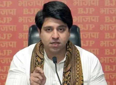 शहज़ाद पूनावाला ने छोड़ी बीजेपी , X बायो बदलने से सियासी हलचल तेज