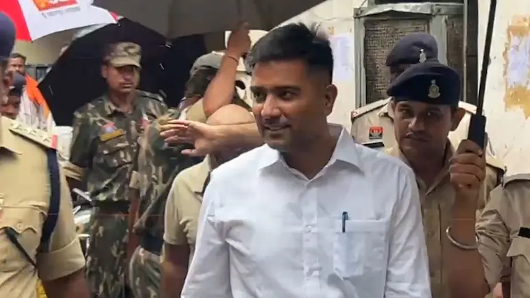 छत्तीसगढ़ शराब घोटाला: एंटी करप्शन ब्यूरो ने पूर्व मुख्यमंत्री के बेटे चैतन्य बघेल को गिरफ्तार किया