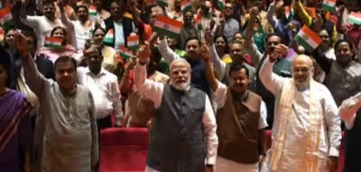 संसद के बाहर विपक्ष बनाम NDA का प्रदर्शन तेज  , अमित शाह  के उपर