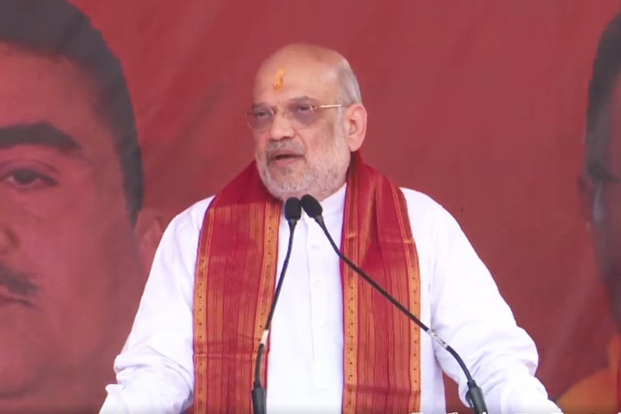 अमित शाह ने कोलकाता में 'ऑपरेशन सिंदूर' दुर्गा पूजा पंडाल का उद्घाटन किया