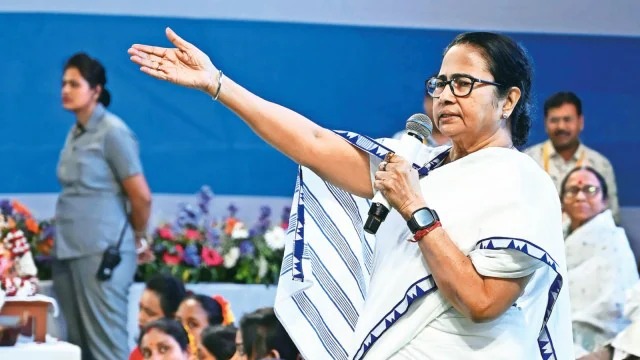 2026 विधानसभा चुनाव से पहले TMC ने 22 जिलों में की बड़ी संगठनात्मक बदलाव