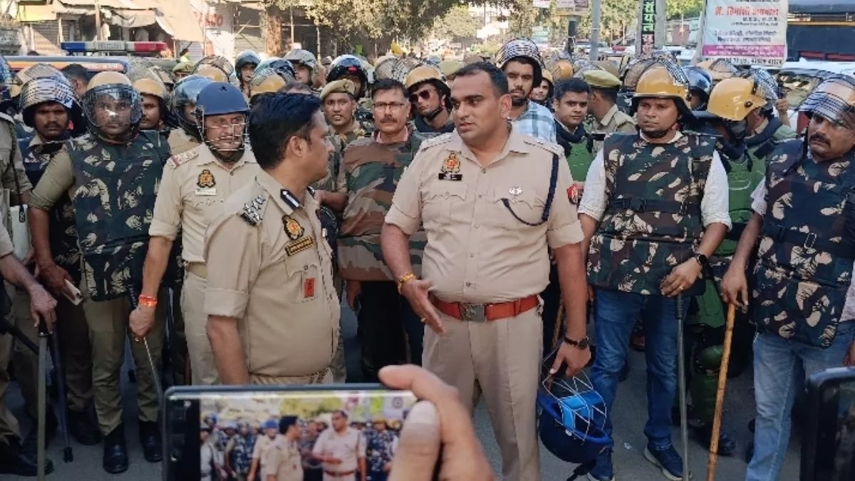 बरेली में हाई अलर्ट, 48 घंटे के लिए इंटरनेट निलंबित, ड्रोन और सुरक्षा बल तैनात