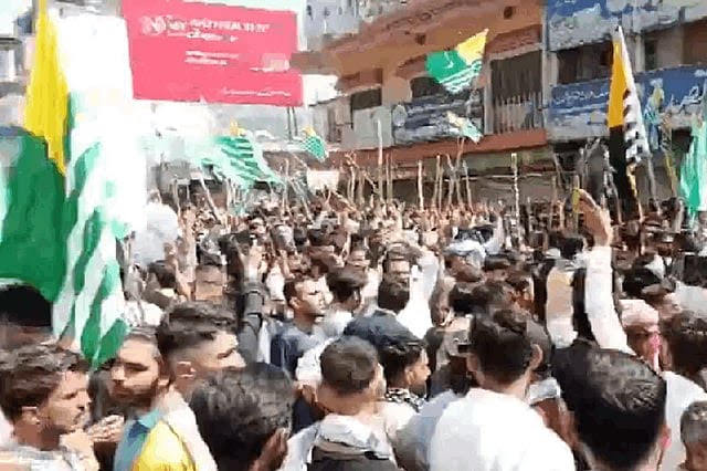 पाकिस्तान अधिकृत जम्मू-कश्मीर के नेता ने जताई पुनर्मिलन की इच्छा, पाकिस्तान को बताया ‘दुष्ट राज्य’