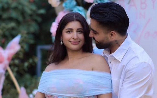 पंजाबी सिंगर-अभिनेता हरडी संधू और पत्नी ज़ेनिथ सिद्धू ने स्वागत किया अपने दूसरे बच्चे का