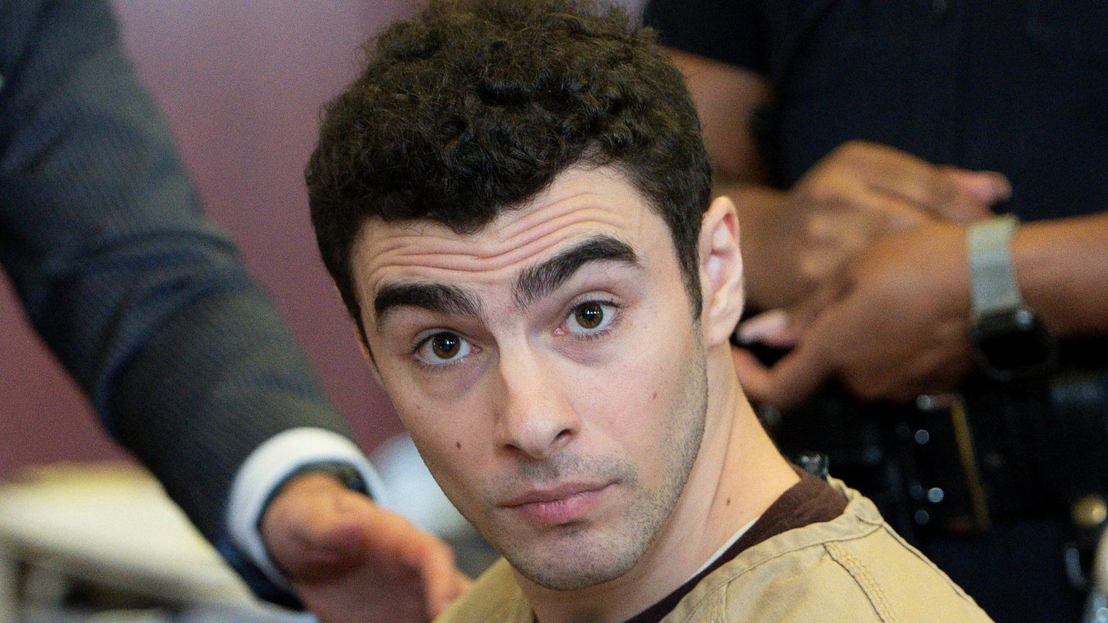 अमेरिका के लुइगी मैनजियोन पर थाईलैंड में सात ट्रांसजेंडर महिलाओं द्वारा हमले का आरोप, सीईओ की हत्या से पहले झेला था उत्पीड़न