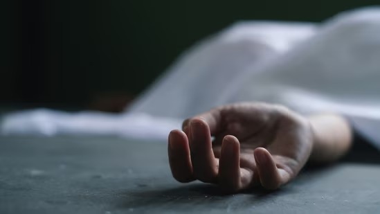 कानपुर में चौंकाने वाला मामला: एक व्यक्ति की लाश मिली, मृत्यु के लगभग एक हफ्ते बाद, भाई भी अनजान