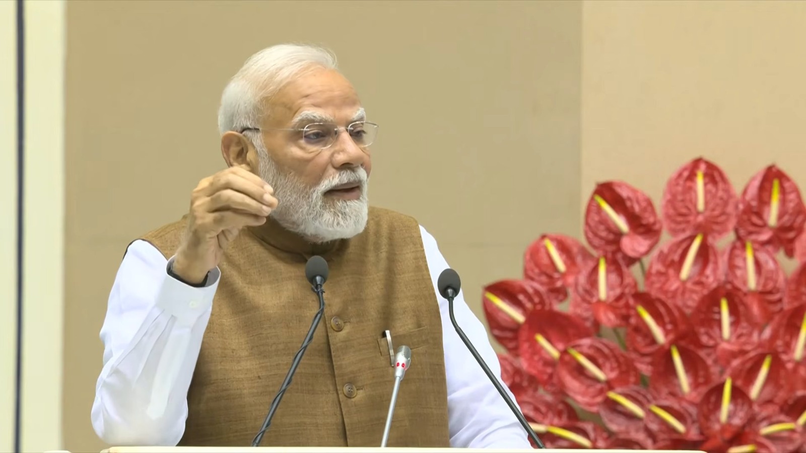 बीजेपी का आरोप: तेजस्वी यादव की बिहार अधिकार यात्रा में फिर PM मोदी की माता के खिलाफ अपशब्द