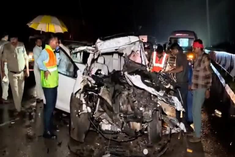 मैहर में दर्दनाक सड़क हादसा, ट्रक से टकराई SUV; 5 लोगों की मौत, एक गंभीर घायल